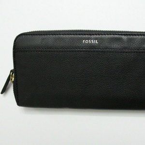 Fossil Tiegan Leather Zip Around Clutch Wallet
